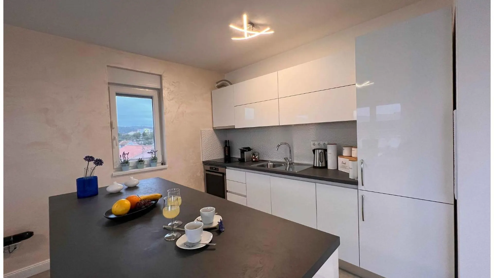 Oceanview Deluxe Penthouse Apartment With 89M2 Living Space & 90M2 Roof Terrace Trogir